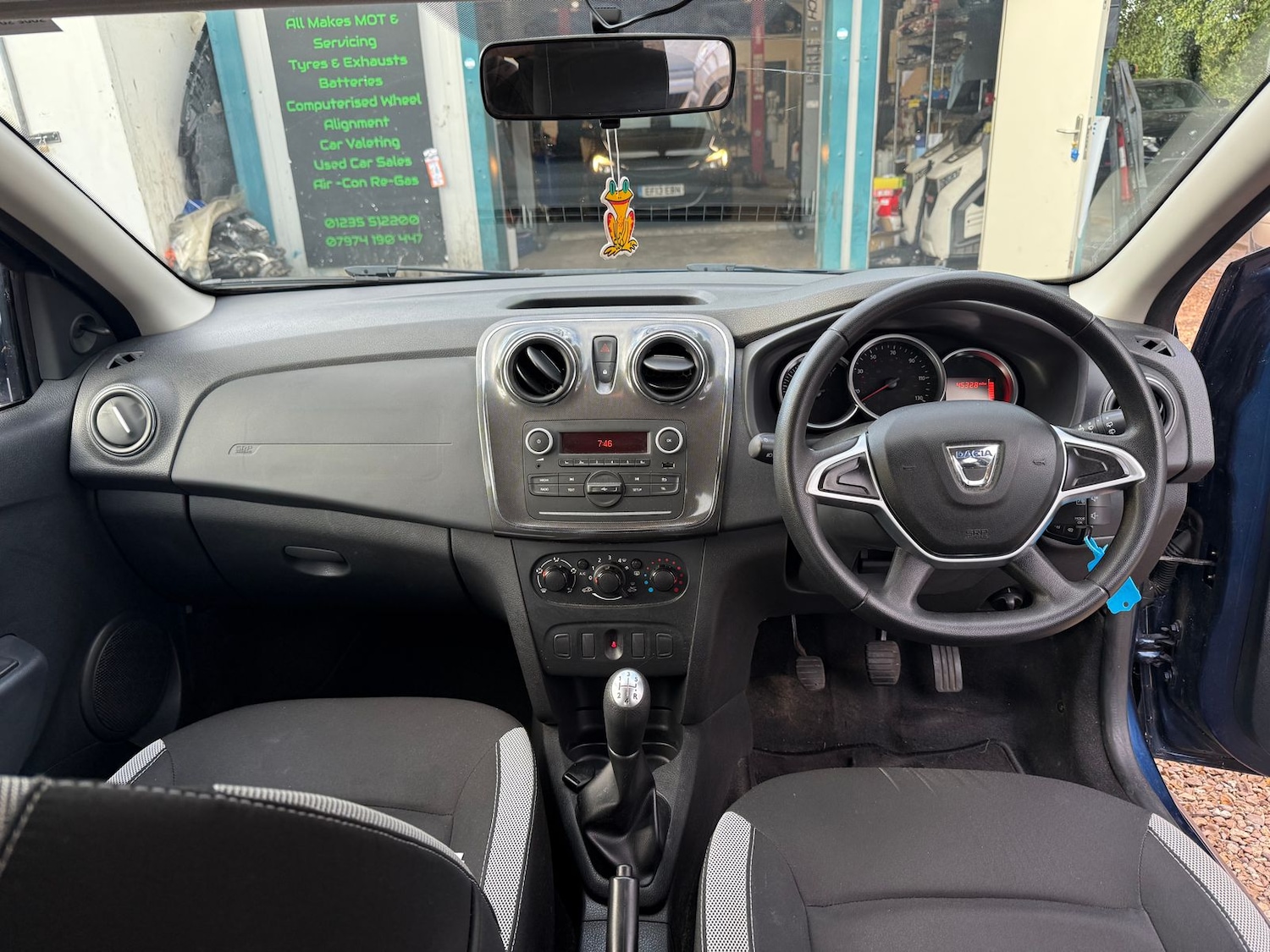 Used Dacia Sandero Stepway 2017 for sale - 76217008: Photo 12