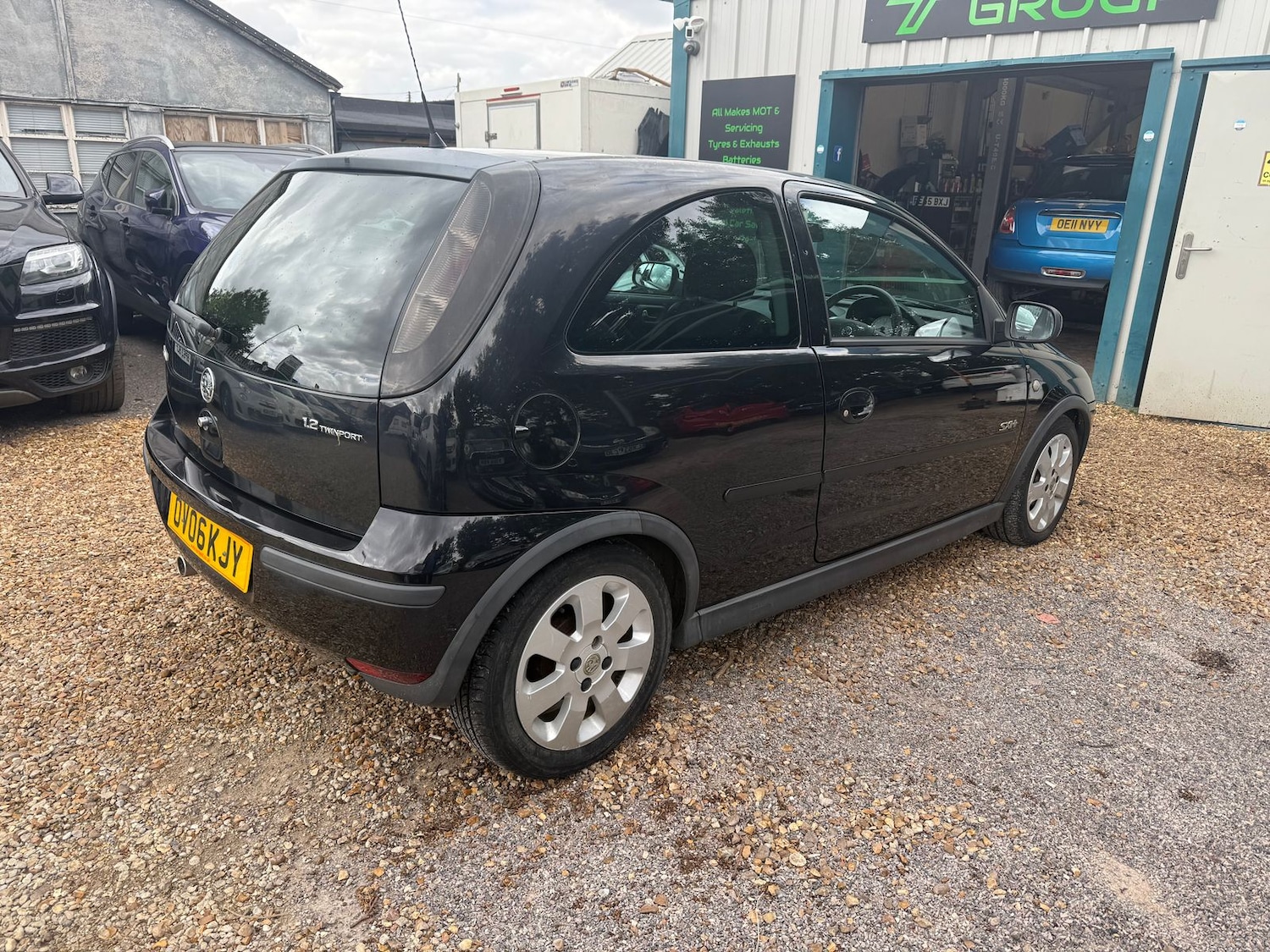 Vauxhall Corsa 2006 - 1.2i 16v SXi+ Hatchback 3dr Petrol Manual (139 g/km, 79 bhp) - Image 3
