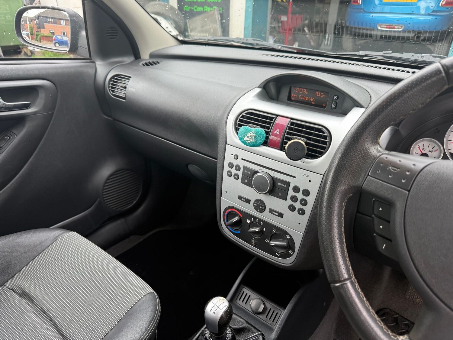 Vauxhall Corsa 2006 - 1.2i 16v SXi+ Hatchback 3dr Petrol Manual (139 g/km, 79 bhp) - Image 8