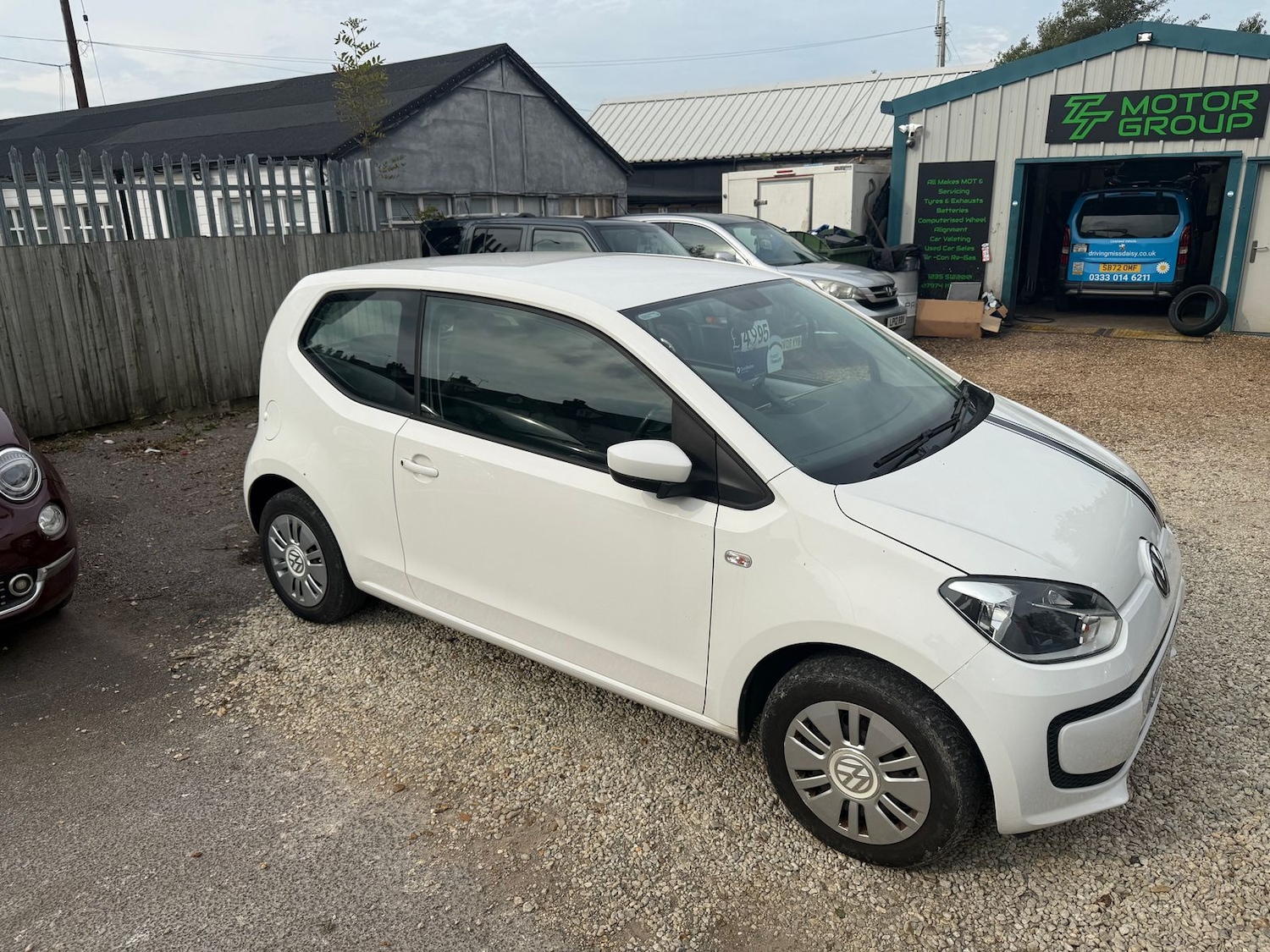 Used Volkswagen up! 2015 for sale - 76154574: Photo 2