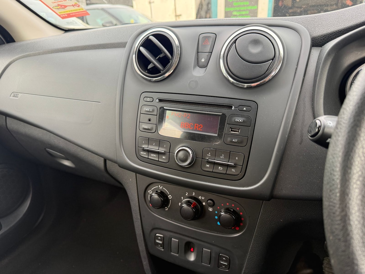 Used Dacia Sandero 2016 for sale - 77638216: Photo 10