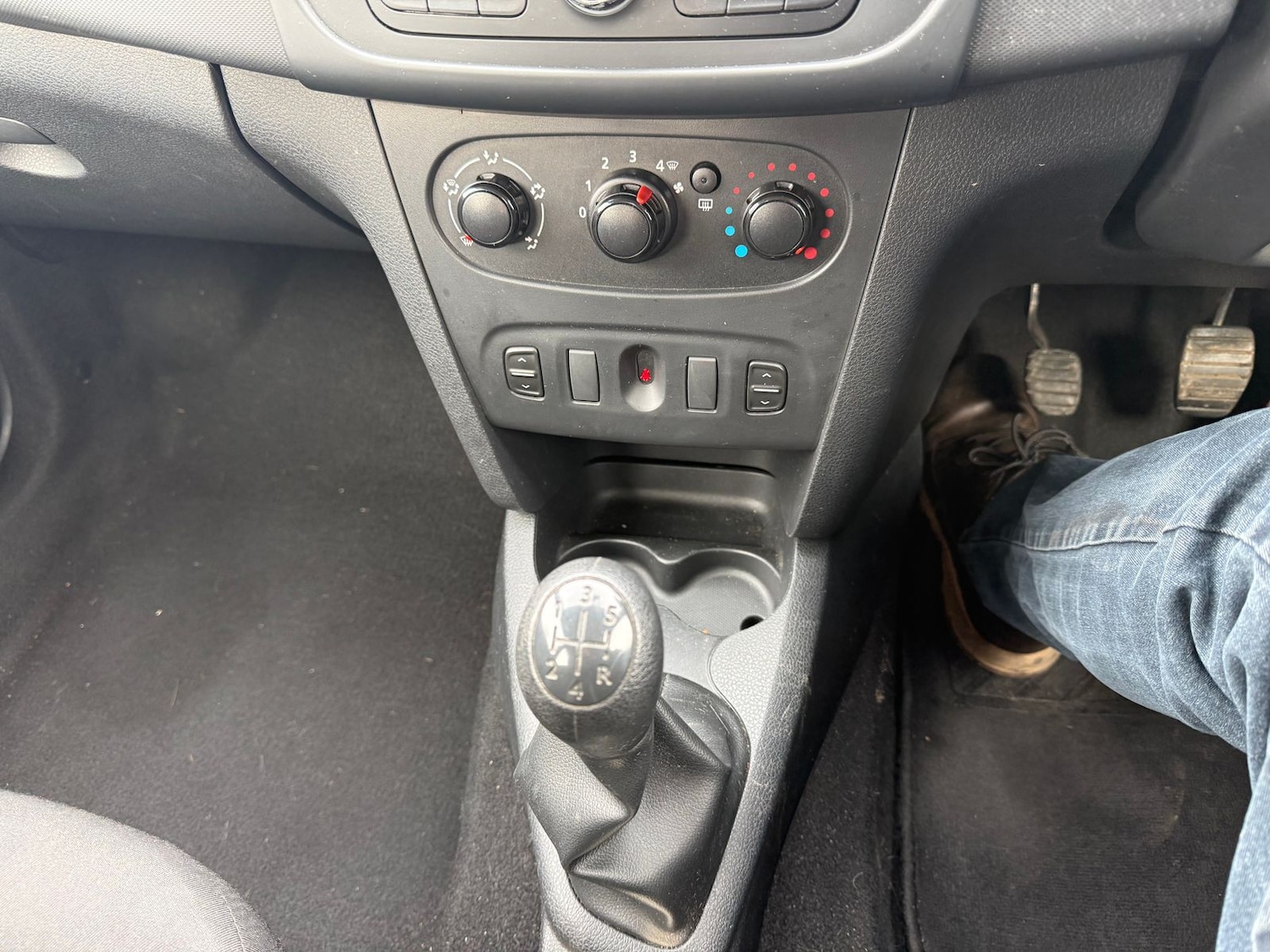 Used Dacia Sandero 2016 for sale - 77638216: Photo 11