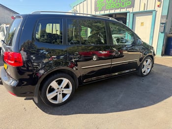 Used Volkswagen Touran 2010 for sale - 79808995: Photo