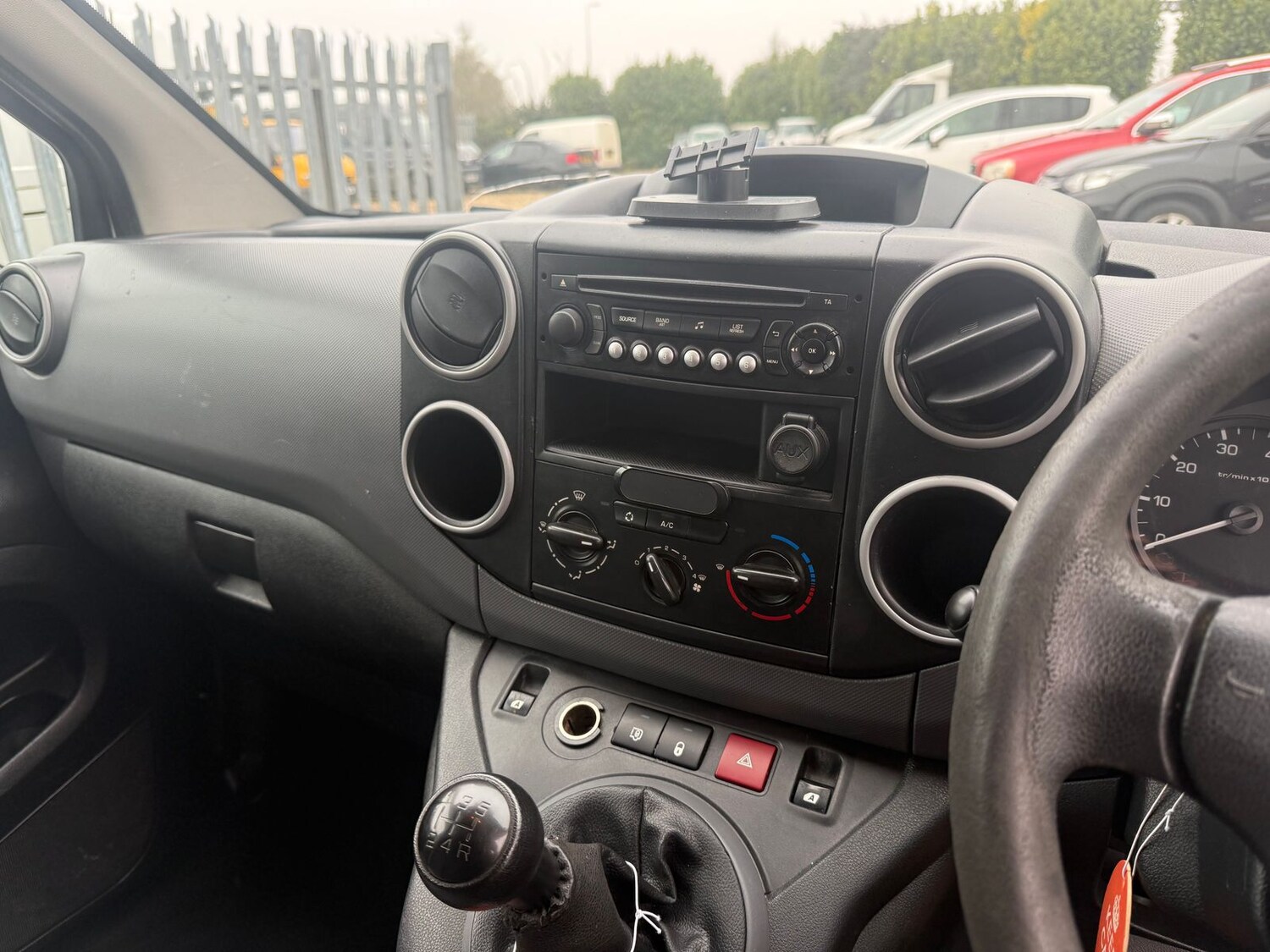 Used Peugeot Partner 2013 for sale - 77786337: Photo 9