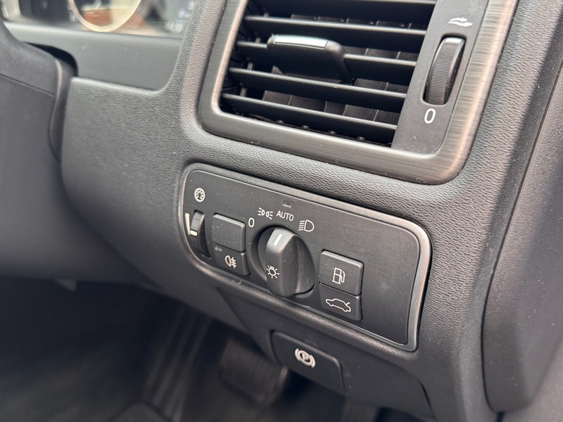 Used Volvo XC70 2016 for sale - 77494390: Photo 12