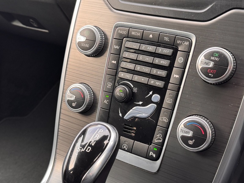 Used Volvo XC70 2016 for sale - 77494390: Photo 15