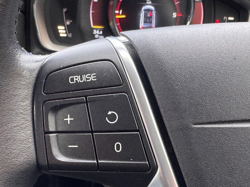 Used Volvo XC70 2016 for sale - 77494390: Photo 16