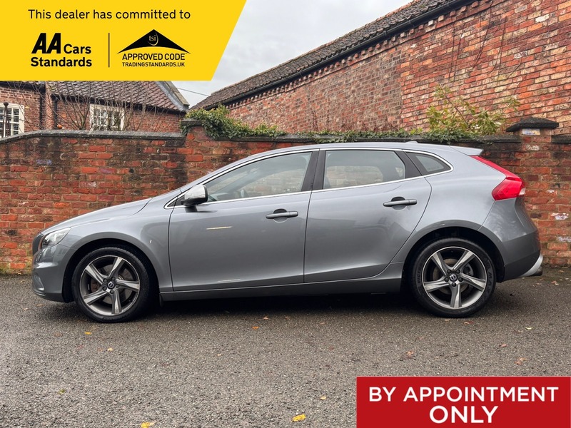 Used Volvo V40 2016 for sale - 76768916: Photo 1