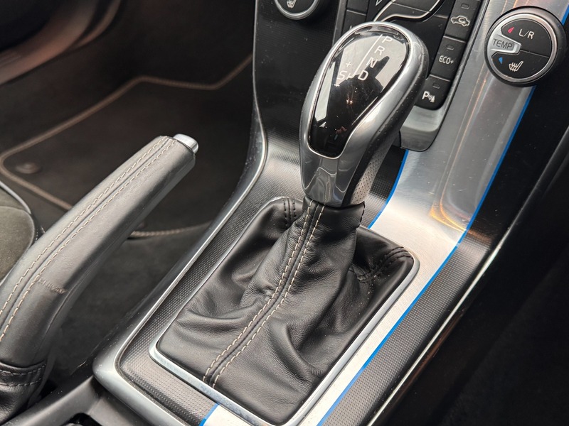 Used Volvo V40 2016 for sale - 76768916: Photo 14