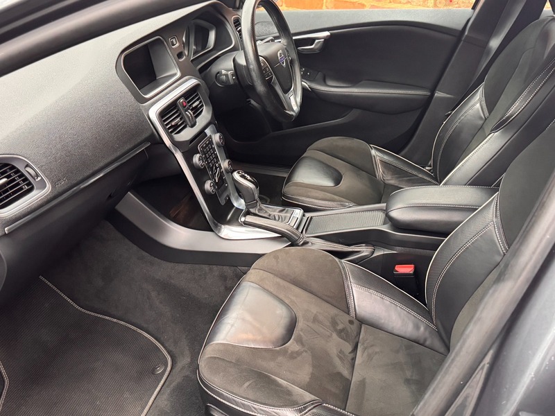 Used Volvo V40 2016 for sale - 76768916: Photo 3