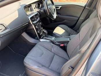 Used Volvo V40 2017 for sale - 79314293: Photo