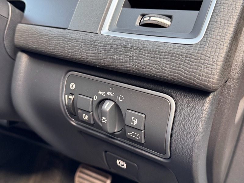 Used Volvo XC60 2015 for sale - 78201395: Photo 16