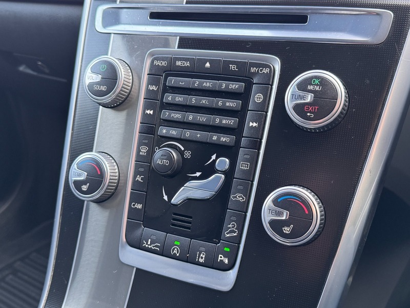 Used Volvo XC60 2015 for sale - 78201395: Photo 18