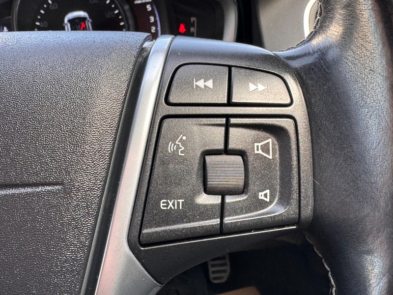 Used Volvo XC60 2015 for sale - 78201395: Photo 20