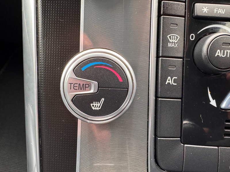 Used Volvo XC60 2016 for sale - 78182278: Photo 17