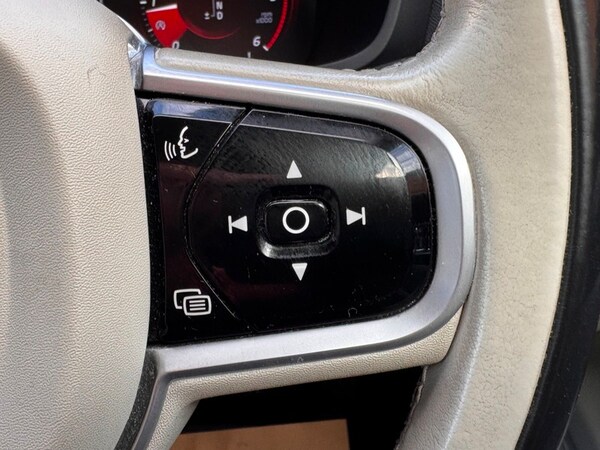 Used Volvo V60 2018 for sale - 76185839: Photo 26