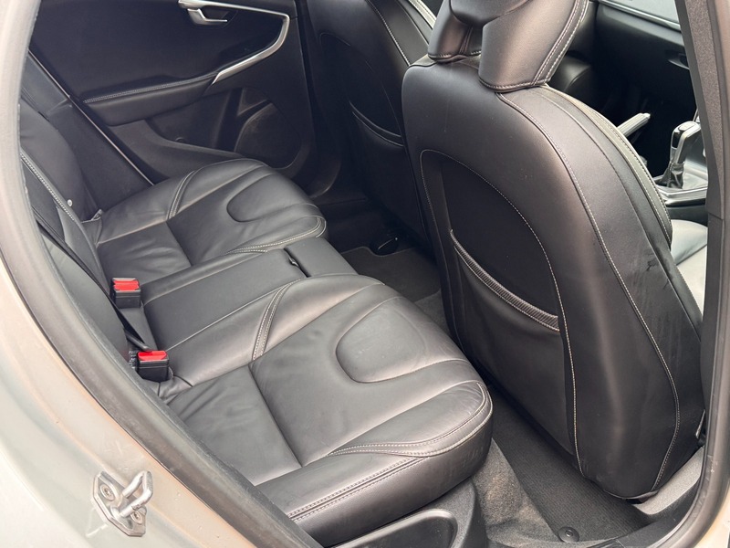 Used Volvo V40 2019 for sale - 76470736: Photo 11