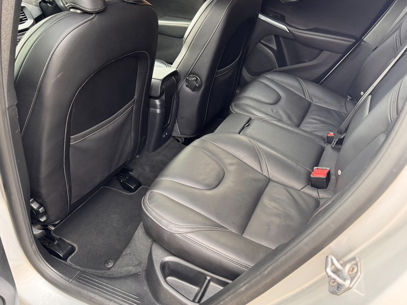 Used Volvo V40 2019 for sale - 76470736: Photo 5