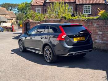 Used Volvo V60 2017 for sale - 74638247: Photo