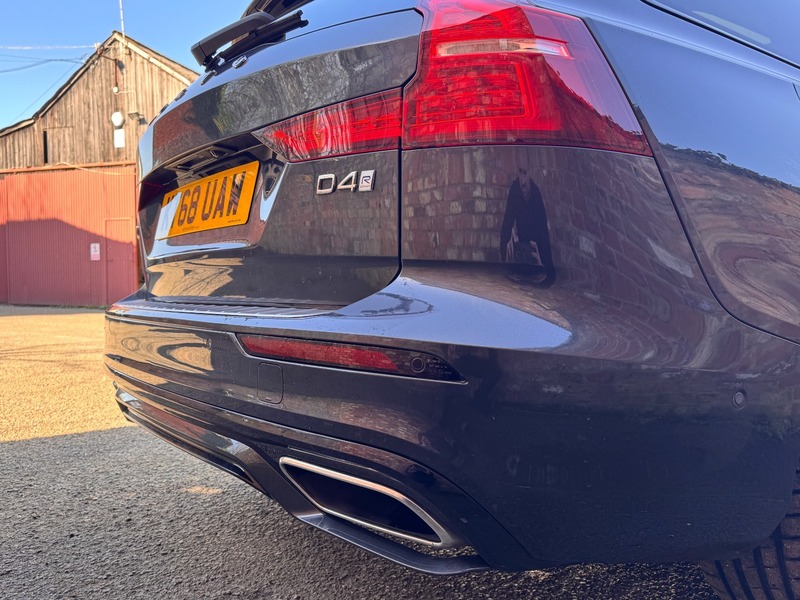 Used Volvo V60 2019 for sale - 77920972: Photo 14