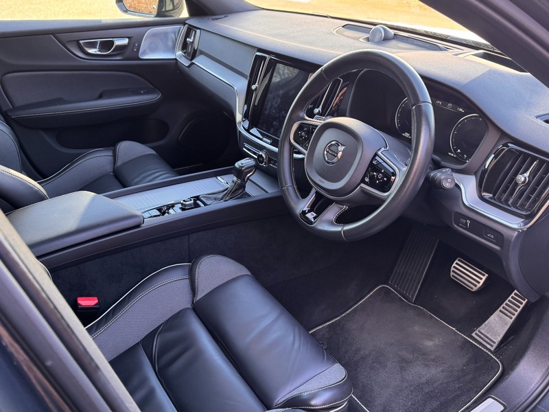 Used Volvo V60 2019 for sale - 77920972: Photo 17