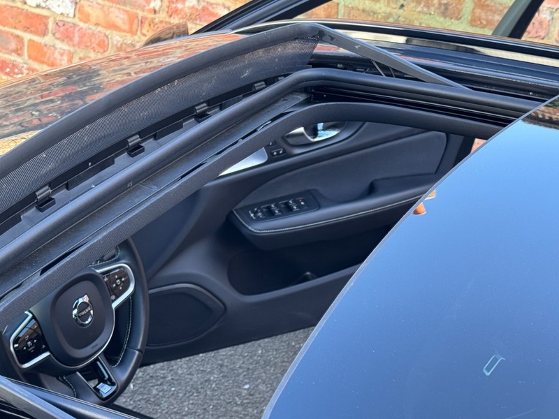 Used Volvo V60 2019 for sale - 77920972: Photo 24