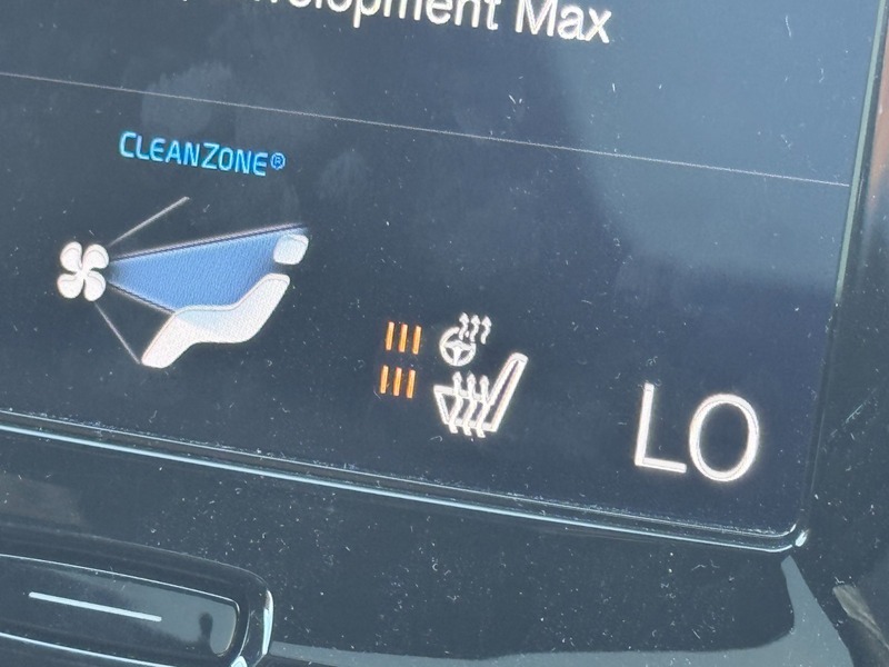 Used Volvo V60 2019 for sale - 77920972: Photo 35