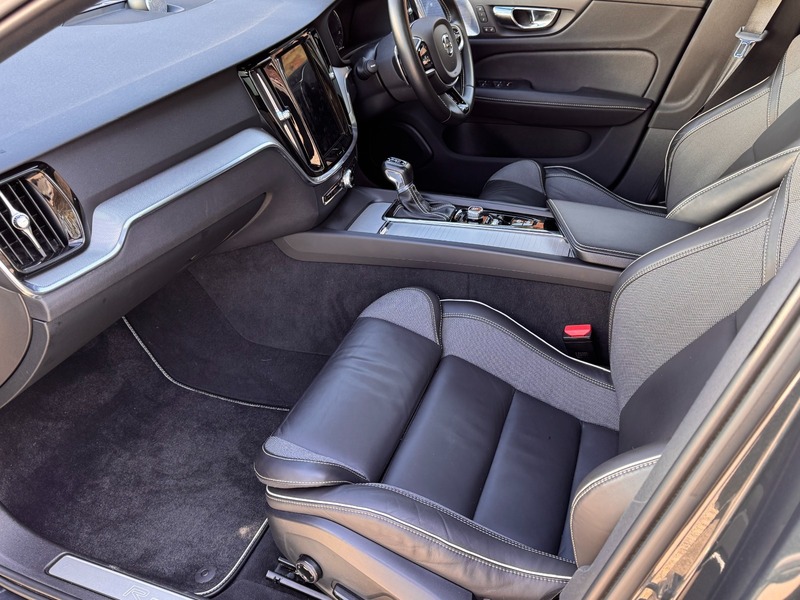Used Volvo V60 2019 for sale - 77920972: Photo 7