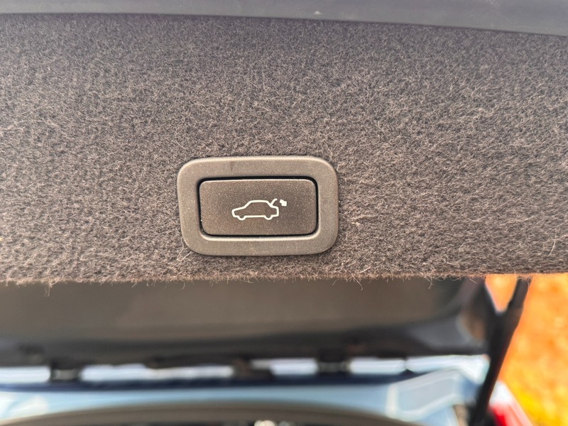 Used Volvo XC60 2017 for sale - 77622176: Photo 10