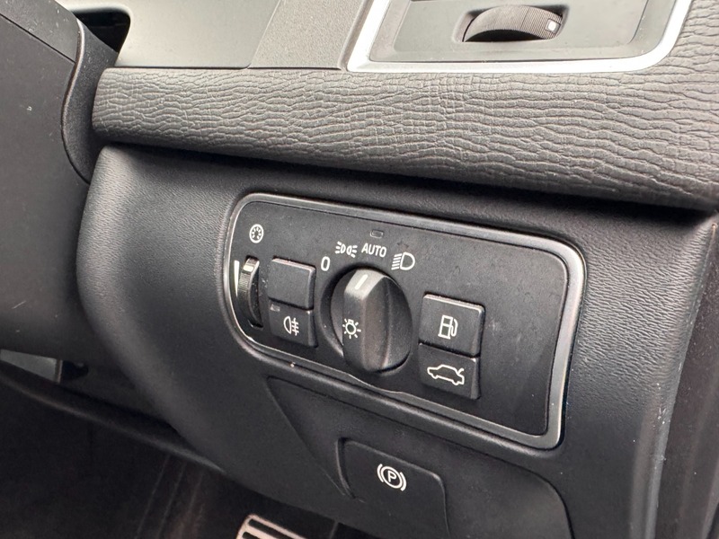 Used Volvo XC60 2017 for sale - 77622176: Photo 15