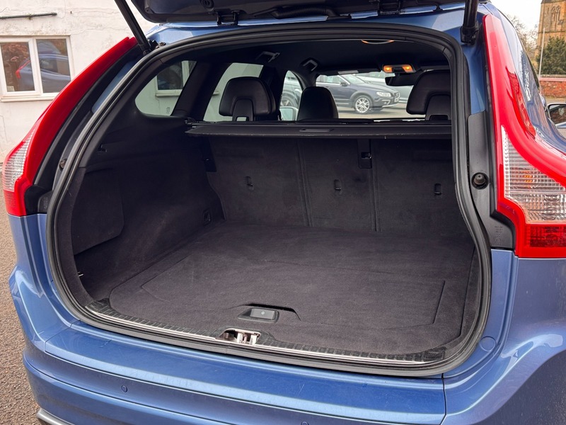 Used Volvo XC60 2017 for sale - 77622176: Photo 9