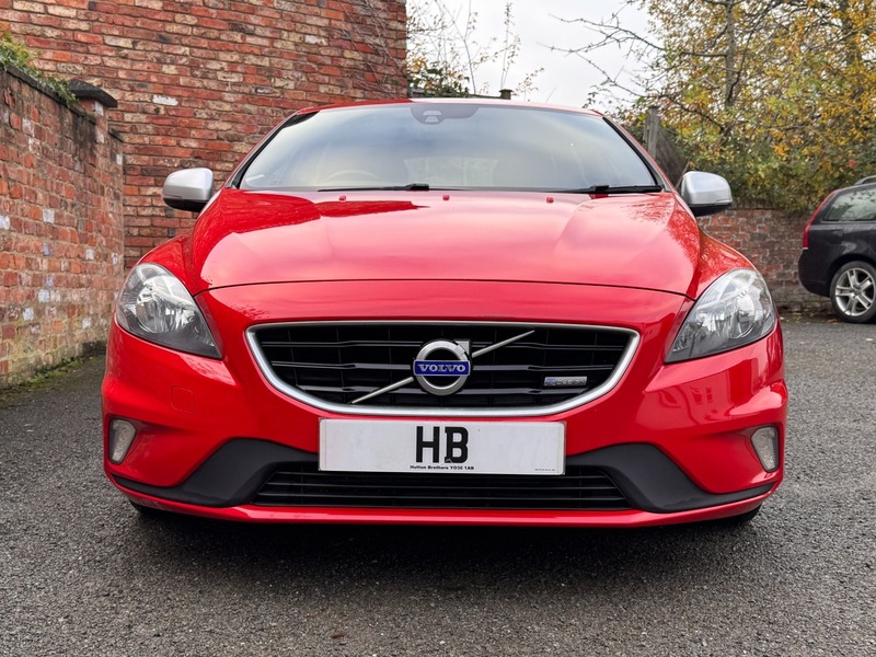 Used Volvo V40 2015 for sale - 76520884: Photo 11