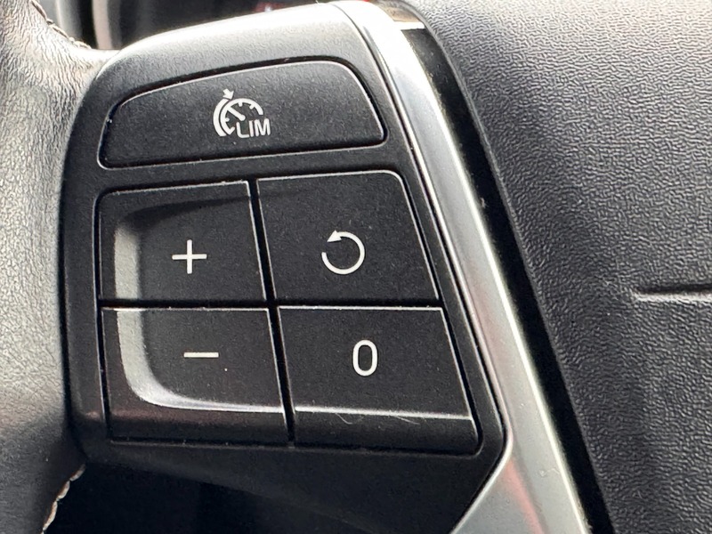 Used Volvo V40 2015 for sale - 76520884: Photo 16