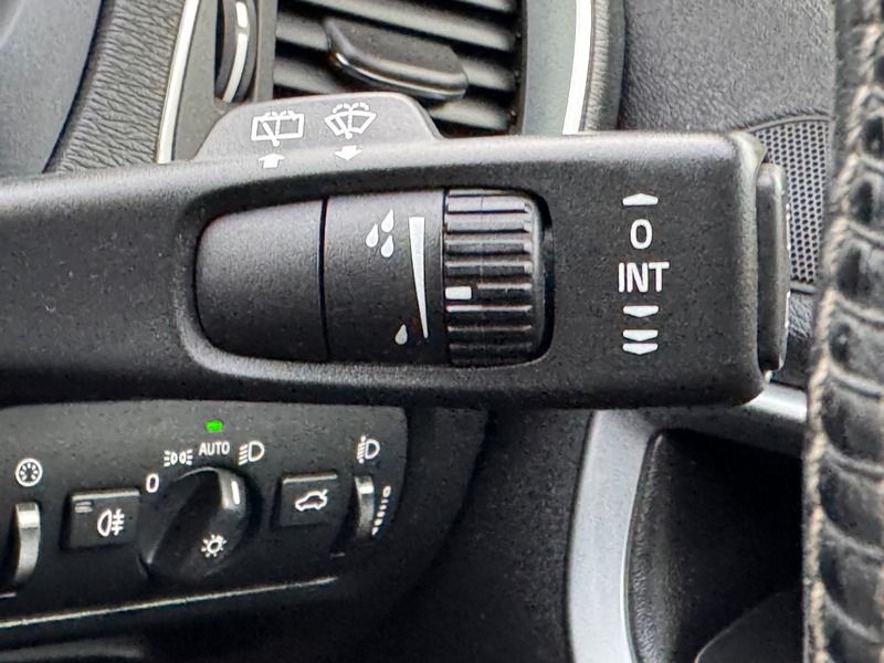 Used Volvo V40 2015 for sale - 76520884: Photo 18