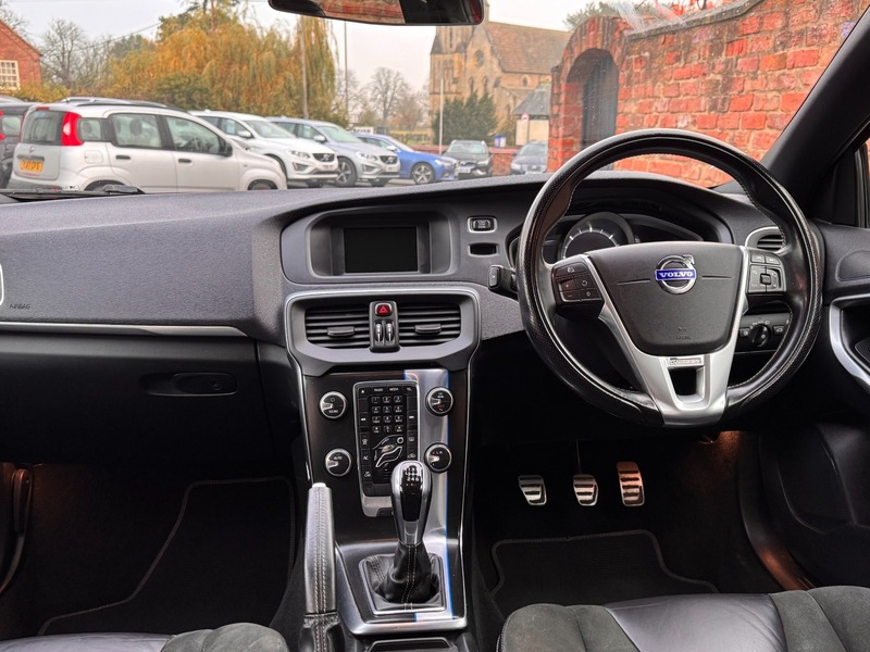 Used Volvo V40 2015 for sale - 76520884: Photo 6
