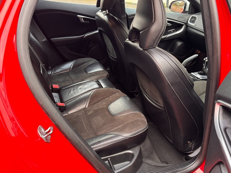 Used Volvo V40 2015 for sale - 76520884: Photo 9