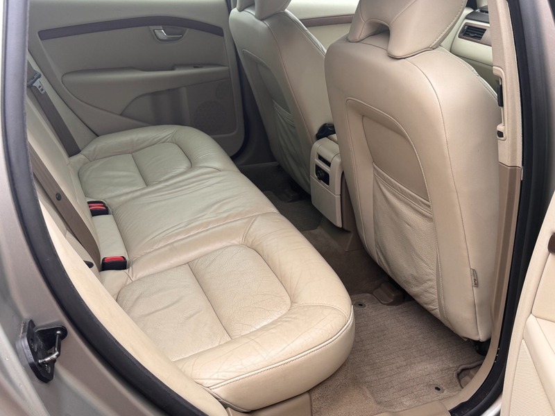 Used Volvo V70 2009 for sale - 76304535: Photo 10