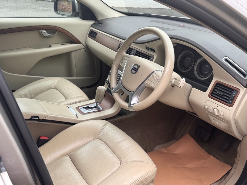 Used Volvo V70 2009 for sale - 76304535: Photo 11