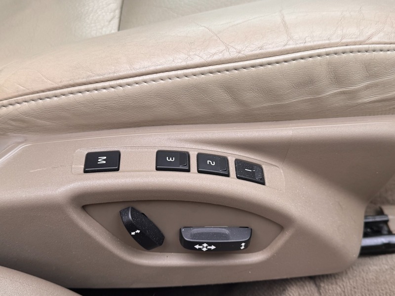 Used Volvo V70 2009 for sale - 76304535: Photo 12