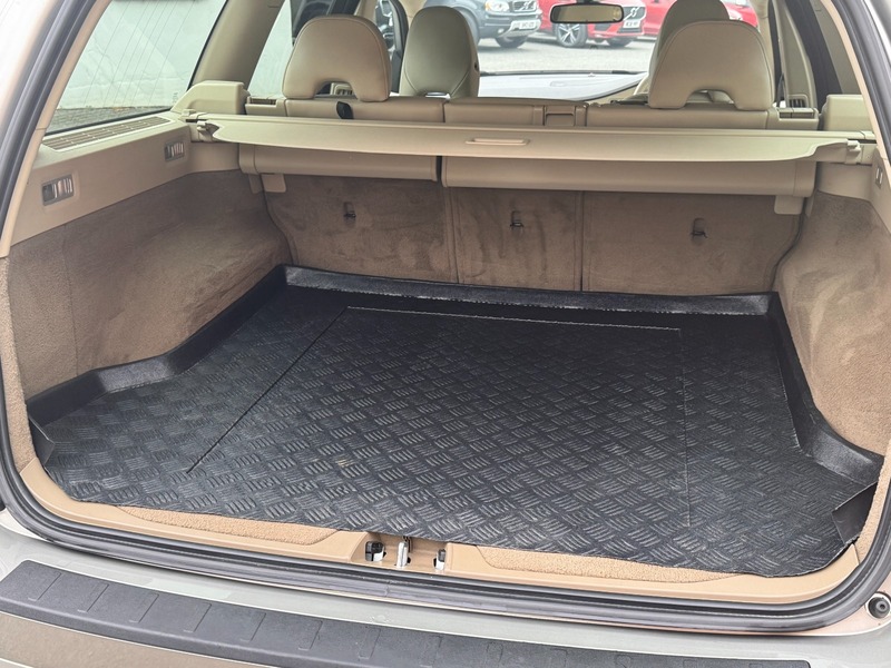 Used Volvo V70 2009 for sale - 76304535: Photo 8