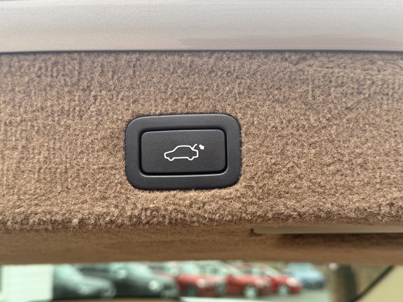 Used Volvo V70 2009 for sale - 76304535: Photo 9