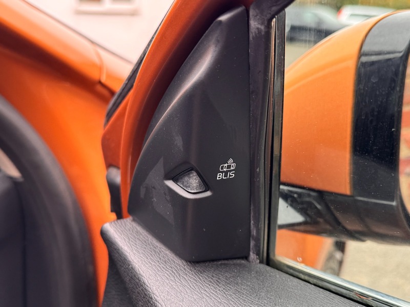 Used Volvo V40 2012 for sale - 77968117: Photo 13