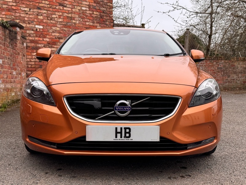 Used Volvo V40 2012 for sale - 77968117: Photo 14