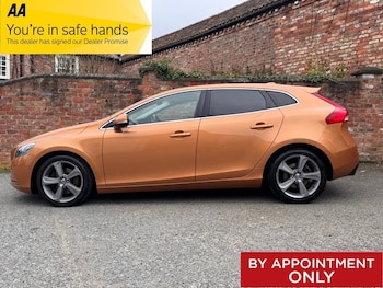 Used Volvo V40 2012 for sale - 77968117: Photo
