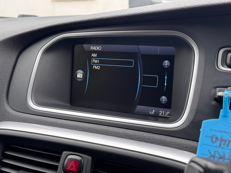 Used Volvo V40 2012 for sale - 77968117: Photo 21