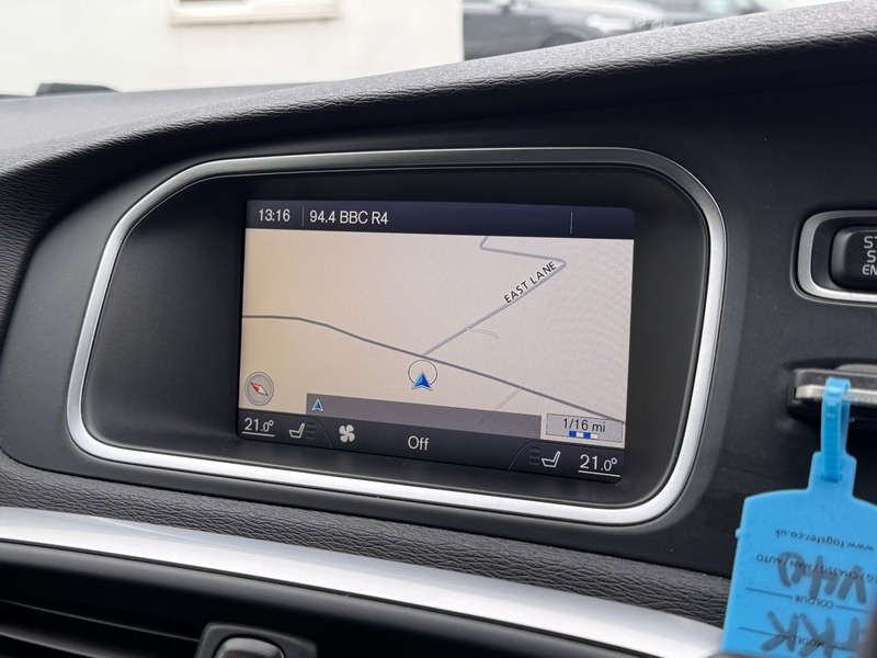 Used Volvo V40 2012 for sale - 77968117: Photo 22