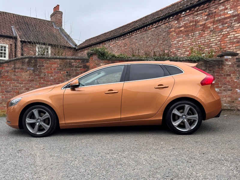 Used Volvo V40 2012 for sale - 77968117: Photo 28