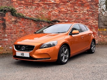 Used Volvo V40 2012 for sale - 77968117: Photo