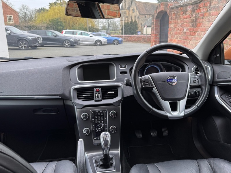 Used Volvo V40 2012 for sale - 77968117: Photo 6