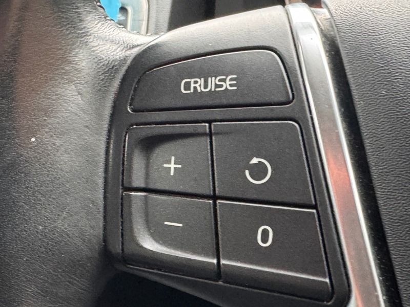 Used Volvo XC70 2013 for sale - 77535617: Photo 18